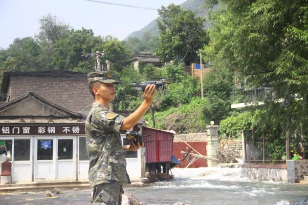 体育博彩
学子驰援抗洪救灾